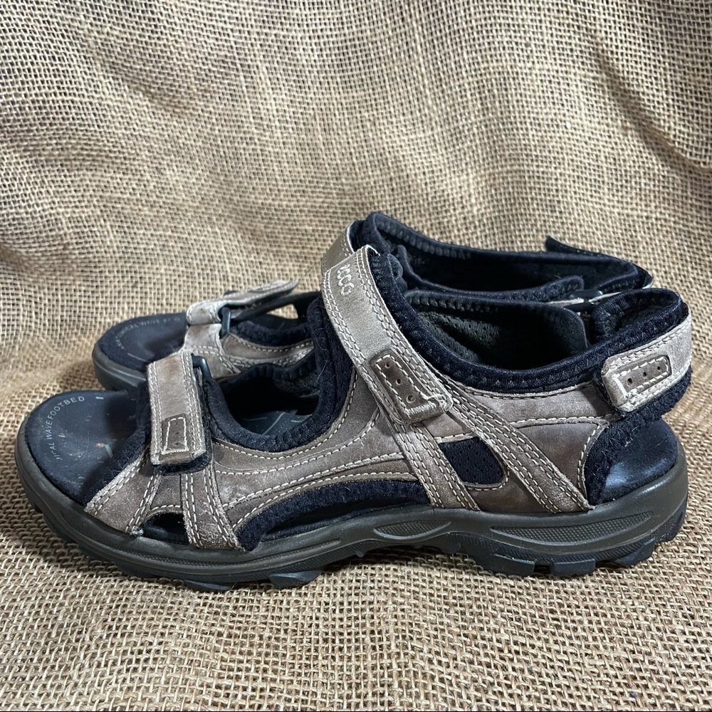 Ecco Yucatan Arch Support Travel Sandal Hook loop